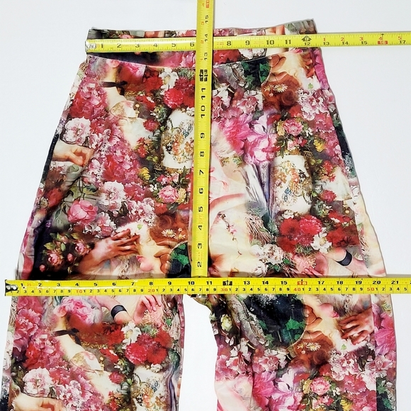 PrettyLittleThing Rose Femme Renaissance Wide Leg Pants (4) - Picture 7 of 8